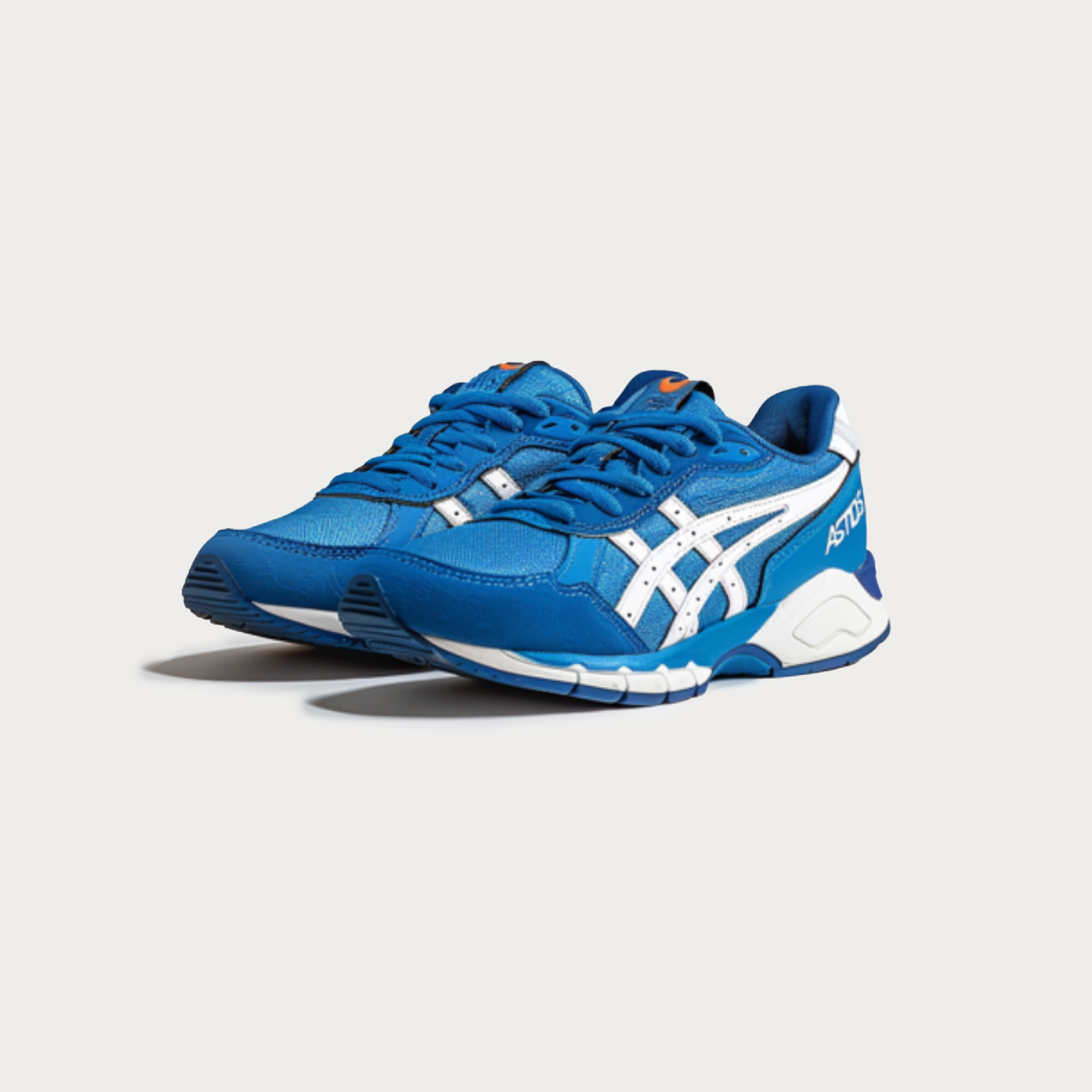 Спортивная обувь